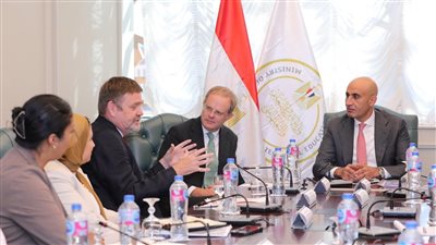 وزير التعليم للسفير البريطاني: هدفنا تسليح الطلاب بالمهارات مثل البرمجة والذكاء الاصطناعي