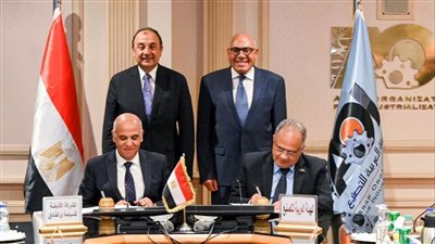 مصر تنهض بالصناعات المحلية والبداية بروتكول تعاون بين العربية للتصنيع والشركة القابضة