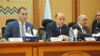 محافظ كفرالشيخ يبحث خطة المحافظة لمواجهة ظاهرة « السحابة السوداء»