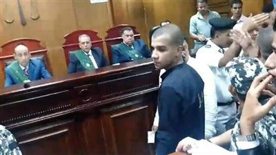 عصام صاصا وشقيقه وشخصين آخرين أمام جنايات الجيزة.. منعرفش حاجة عن التزوير