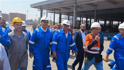 بالصور..زيارات ميدانية مكثفة من رئيس بتروجاس لمصانع تعبئة اسطوانات البوتاجاز