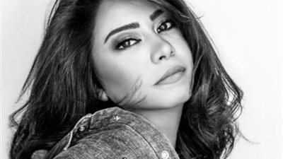 الصدمات تلاحق شيرين عبد الوهاب .. غلق صفحتها علي 