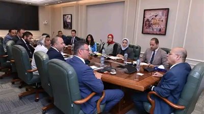 العمل تعلن.. تعيين 5% من ذوي الهمم في بنك مصر بموجب 