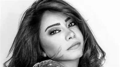 بعد تنحيه عن قضاياها.. شيرين عبد الوهاب تنشر صورة برفقة محاميها هل تصالحا