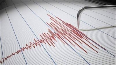 لحظة زلزال مباشرة على الهواء.. مذيعة تركية تواجه الهزة وتواصل التغطية بشجاعة