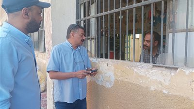 مدير عام تعليم نجع حمادي يتابع سير العمل بمقر التقديم للراغبين في العمل بنظام الحصة