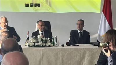 وزير الخارجية يعقد لقاءً مع رموز الجالية المصرية في الإمارات