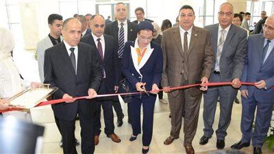وزيرة البيئة تفتتح معرض الشرق الأوسط لصناعة الورق و الكرتون والصناعات التحويلية والطباعة