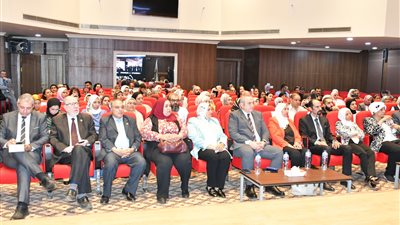 تخريج الدفعة الثانية من دبلومة هيئة المستشفيات والمعاهد التعليمية في الصيدلة الإكلينية
