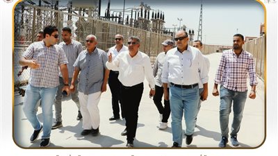 وزير الإسكان يتابع موقف مشروعات تطوير ورفع كفاءة الطرق والمرافق بالمناطق الصناعية