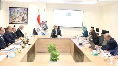 وزير العمل: ضرورة تسريع العمل بالمشروعات وحسن استغلال وإدارة الأصول لتعظيم عوائدها