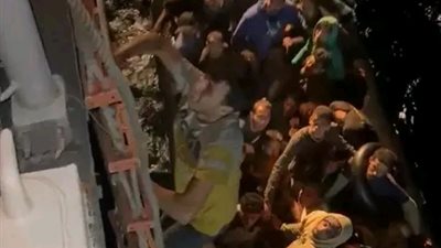 القوات البحرية تنجح فى إنقاذ مركب هجرة غير شرعية على متنها 45فرد