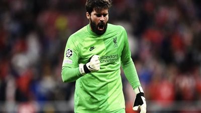 أليسون يشعل الجدل حول مستقبل محمد صلاح.. حارس ليفربول: ما قدمه لن يتكرر وإرثه سيبقى خالدًا في أنفيلد