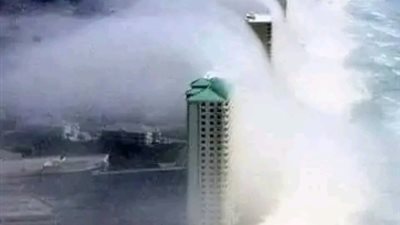 إعصار يدمر منازل وأشجارا في بلدة إنجليزية دون التسبب في وقوع إصابات