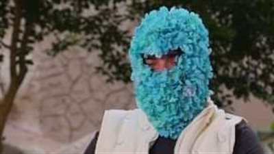 على خطى توليت.. ظهور مطرب مقنع جديد يدعى زهايمر