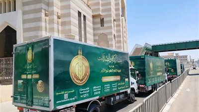 شيخ الأزهر يوجه بـ 10 شاحنات محملة بمياه الشرب النقية لأهل أسوان