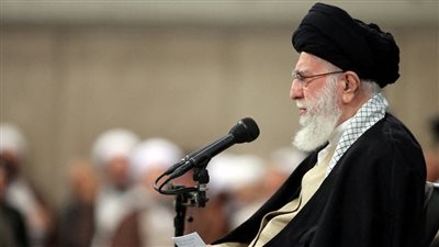 رويترز : نقل  خامنئي إلى مكان آمن داخل البلاد 