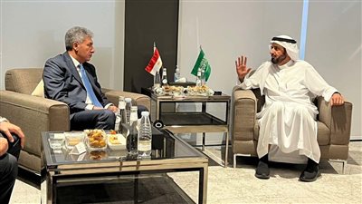 تنسيق مشترك بين الجانبين في ملفات الحج والعمرة وتحسين تجربة الرحلات وجودة الخدمات المقدمة 