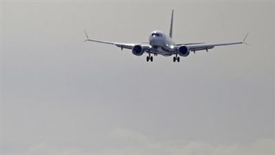 الاحتلال الإسرائيلي يعلق حركة الطيران بعد تعرضه لقصف من اليمن