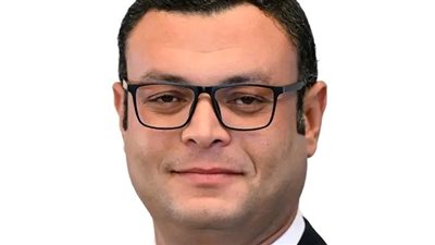 الشربيني: يؤكد على ضرورة وضع جداول زمنية مكثفة لإنهاء الأعمال بالمدن الجديدة 