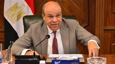 وزير الطيران المدني يبحث مع رئيس مجموعة أبوظبي للطيران التعاون في مجالات الطيران المدنى