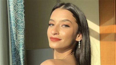 بصورة مثيرة للجدل.. هل ارتبطت أميرة أديب أم لا