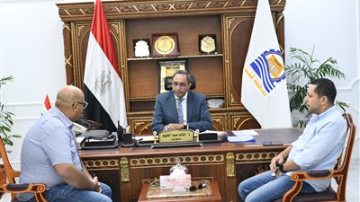 « عبد الحليم » و « الظنان » يستعرضان انجازات البرنامج الوطنى لإدارة المخلفات الصلبة بقنا