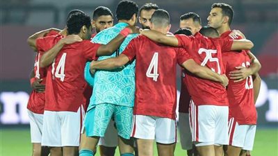 الأهلي يسعى للسيطرة أمام زد إف سي في الدوري المصري