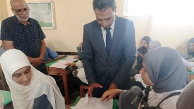 وكيل تعليم كفر الشيخ يتابع انتظام الدراسة  فى المدارس
