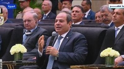 منها الشوكولاتة ومتستحضرات التجميل.. سلع كلفت الدولة دولارات ضخمة تحدث عنها الرئيس السيسي
