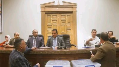 إجراء القرعة العلنية لحجز 32 وحدة طعام متنقلة بمدينة العاشر من رمضان