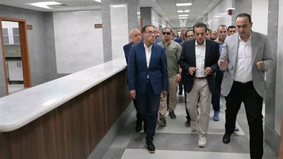 رئيس الوزراء يتفقد مجمع الأقصر الطبي الدولي.. ويشيد بجودة الخدمات المقدمة