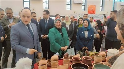 قومى المراه بكفرالشيخ يدعو الاهالى للتسوق من معرض الصناعات الحرفيه 