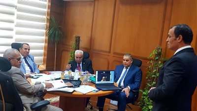 رئيس جامعة كفر الشيخ يترأس لجنة اختيار عميد كلية العلاج الطبيعي