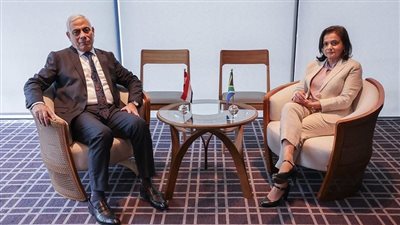 النائب العام يلتقي نظيرته الجنوب إفريقية بمنتدى النواب العموم لمجموعة الدول العشرين