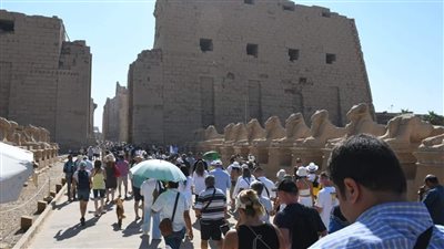 العام للمجلس الأعلى للآثار يتفقد أعمال تطوير المتحف المفتوح بالكرنك