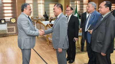 محافظ الشرقية يستقبل نائب سفير جمهورية أندونيسيا بمكتبه بالديوان العام