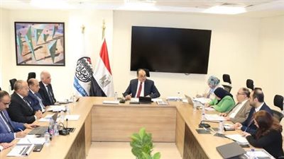 وزير قطاع الأعمال العام يتابع مستجدات تنفيذ عدد من المشروعات الفندقية والسياحية