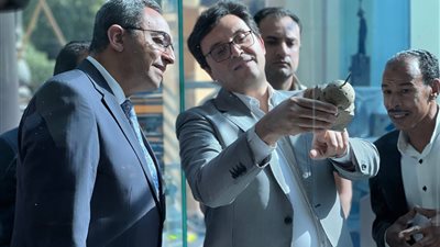 وزير الثقافة ومحافظ قنا يتفقدان عدد من المشروعات الثقافية بالمحافظة