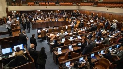 الكنيست يوافق على قانون يمنع وكالة الأونروا من العمل داخل إسرائيل