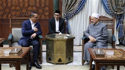 شيخ الأزهر يستقبل رئيس مؤسسة «السلام في العالمين» الإندونيسية الخيرية