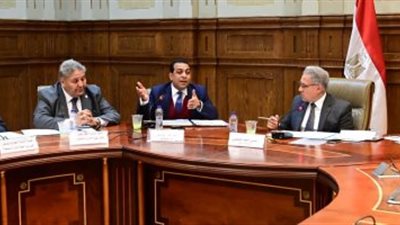 علي هامش المنتدى الحضري العالمي .. نائب محافظ قنا يشارك في جلسة تمكين صعيد مصر