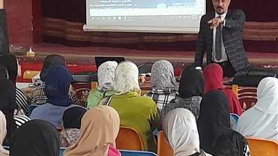 استفاد منها أكثر من 2200 طالب.. اختتام فعاليات القوافل التعليمية بنجع حمادي