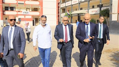 وزير التربية والتعليم يواصل  تفقد سير العملية التعليمة بمحافظة القاهرة
