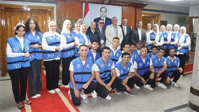 محافظ القليوبية يلتقي مجموعة من شباب مبادرة 