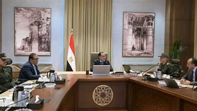 رئيس الوزراء يتابع موقف المشروعات المنفذة من جانب الهيئة الهندسية للقوات المسلحة