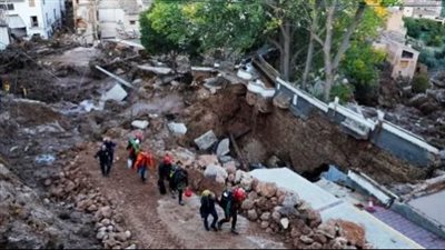 إعادة فتح مدارس فالنسيا مع استمرار فقدان 32 شخصًا