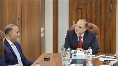 رئيس هيئة الدواء المصرية يستقبل وفد شركة جلاكسو سميث كلاين الدولية