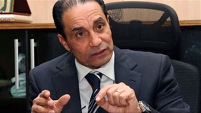 عميد إعلام القاهرة الأسبق: السوشيال ميديا تهدد سلامة المجتمع وتفكك الأسر