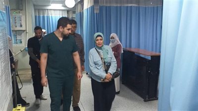 وكيل صحة بني سويف تفاجئ مستشفى الواسطى وتحول المتغيبين للتحقيق
